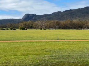 Manyat Peak cottages Carnaby